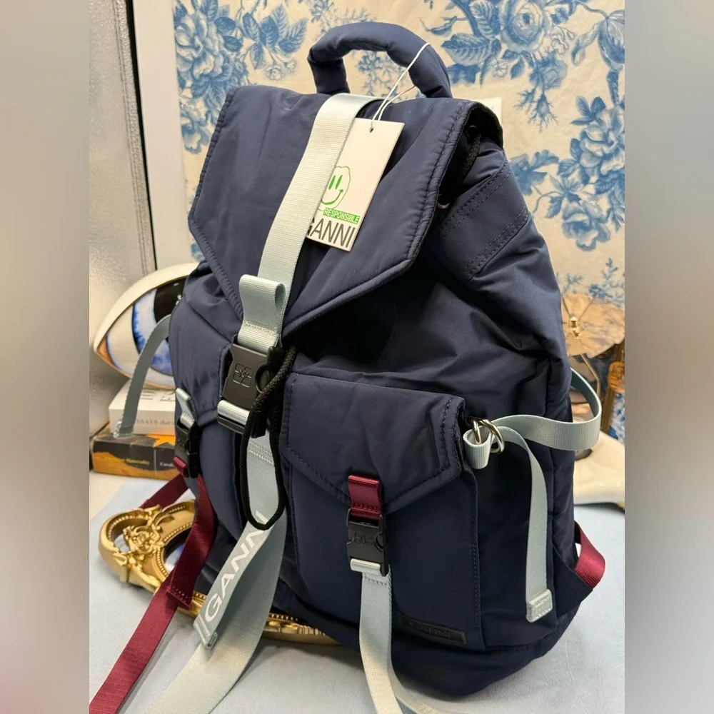🆕 GANNI 🧿 NWT Recycled Tech Backpack, Peacoat Blue & Burgundy Straps